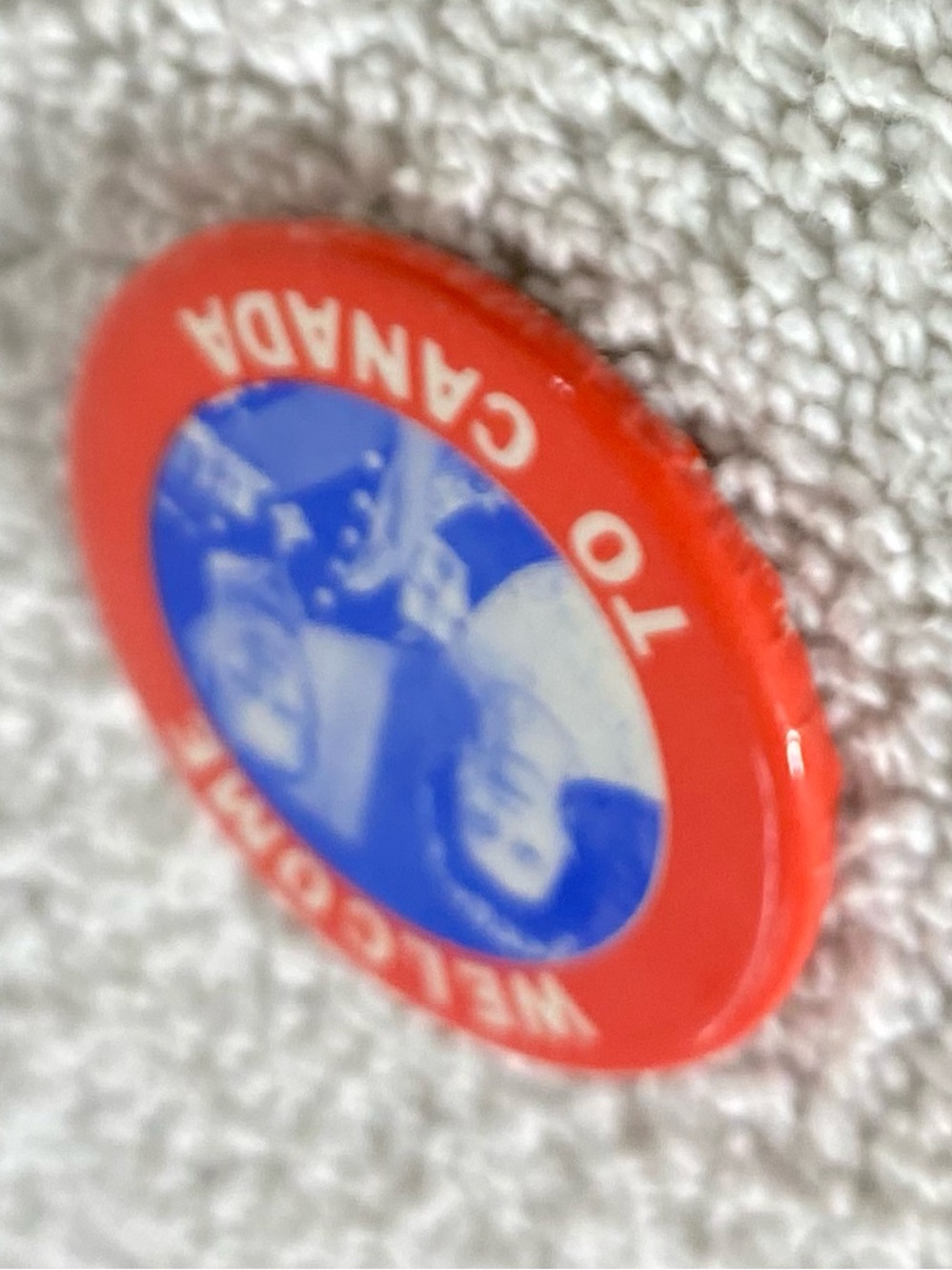 Vintage 1959 Queen Elizabeth II Prince Philip Welcome To Canada Royal Tour Pin - Picture 3 of 11